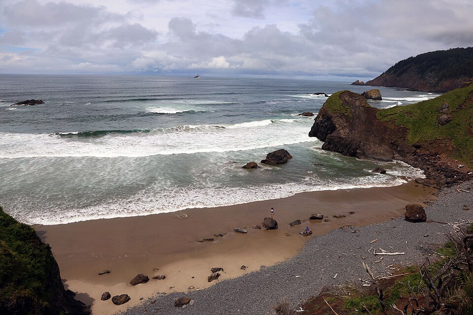 Sweeping beach and sea stacks at Ecola State Park, Oregon